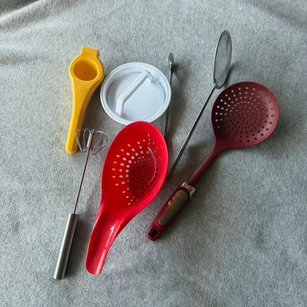 Bundle of 6 kitchen tools juicer press slotted spoons whisk
